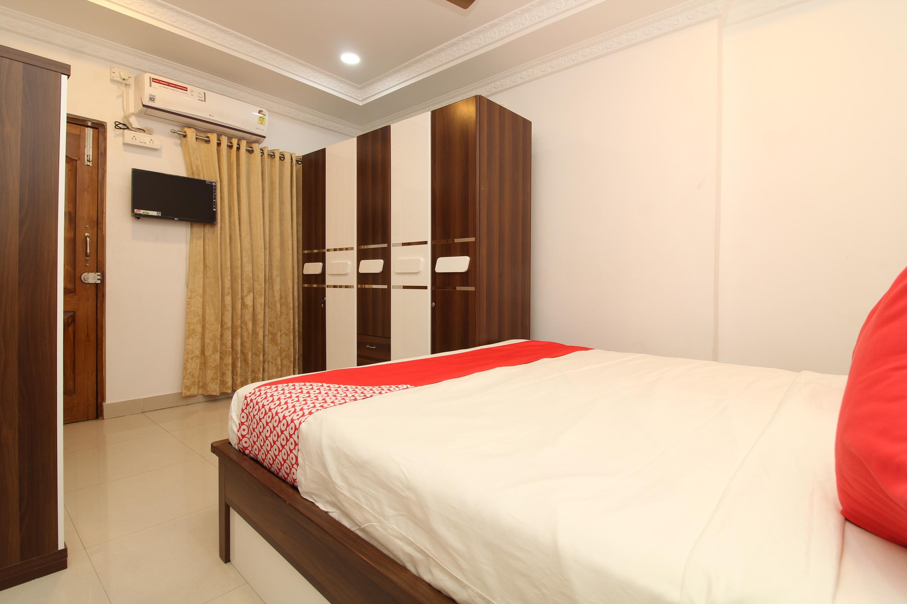 Oyo 37499 Saba Service Apartments Hyderabad Exterior photo